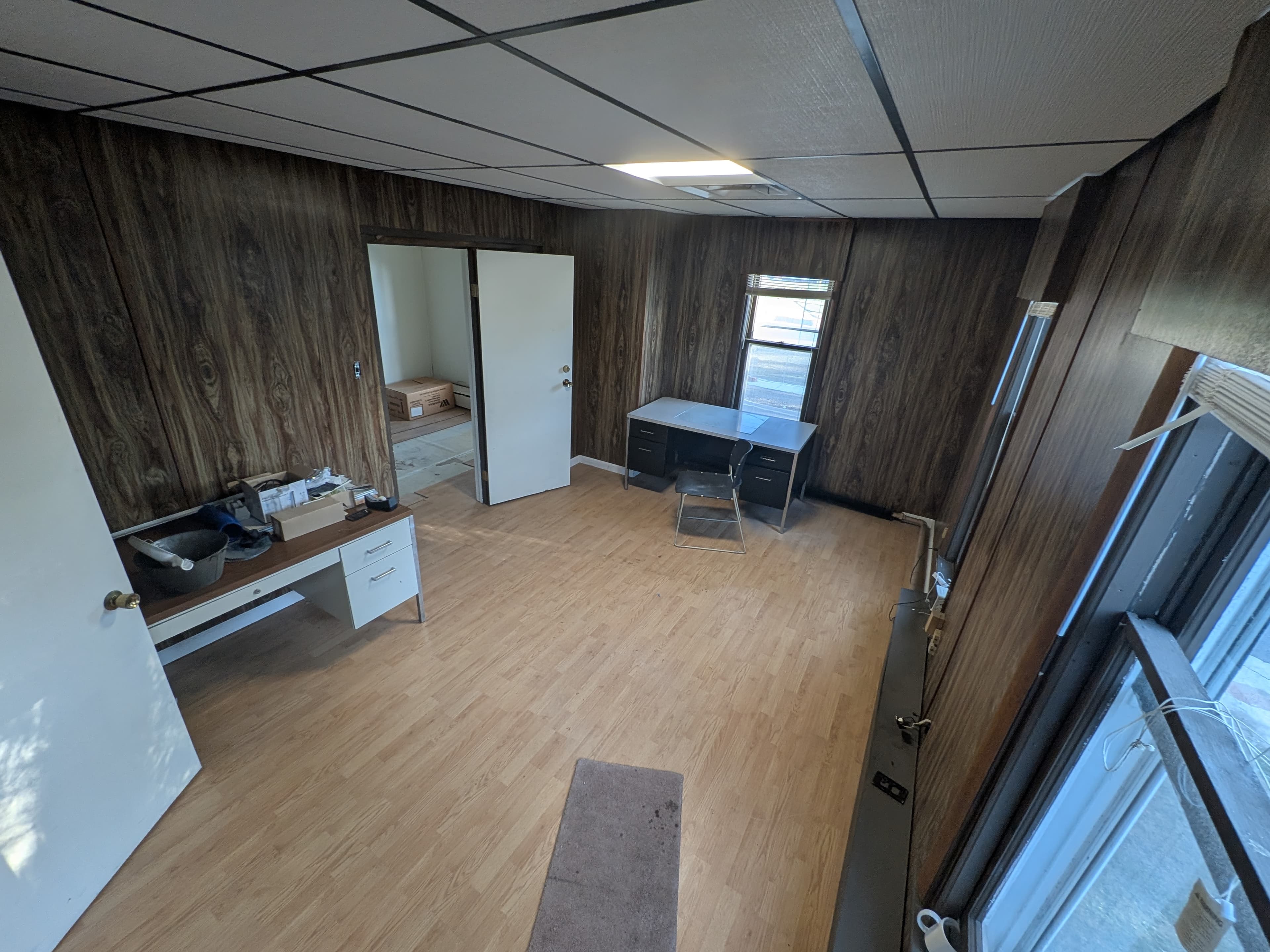 Office 12 - Image 1: Office 12